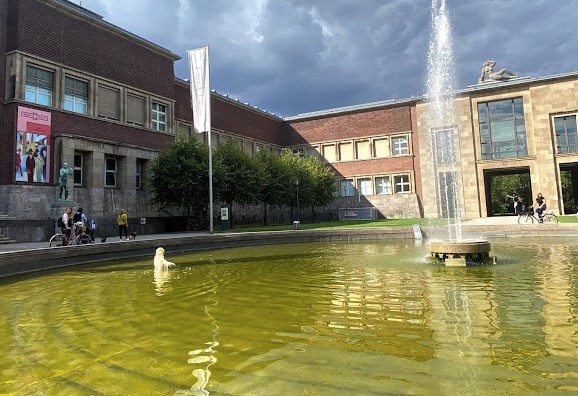 Museum Kunstpalast müzesi